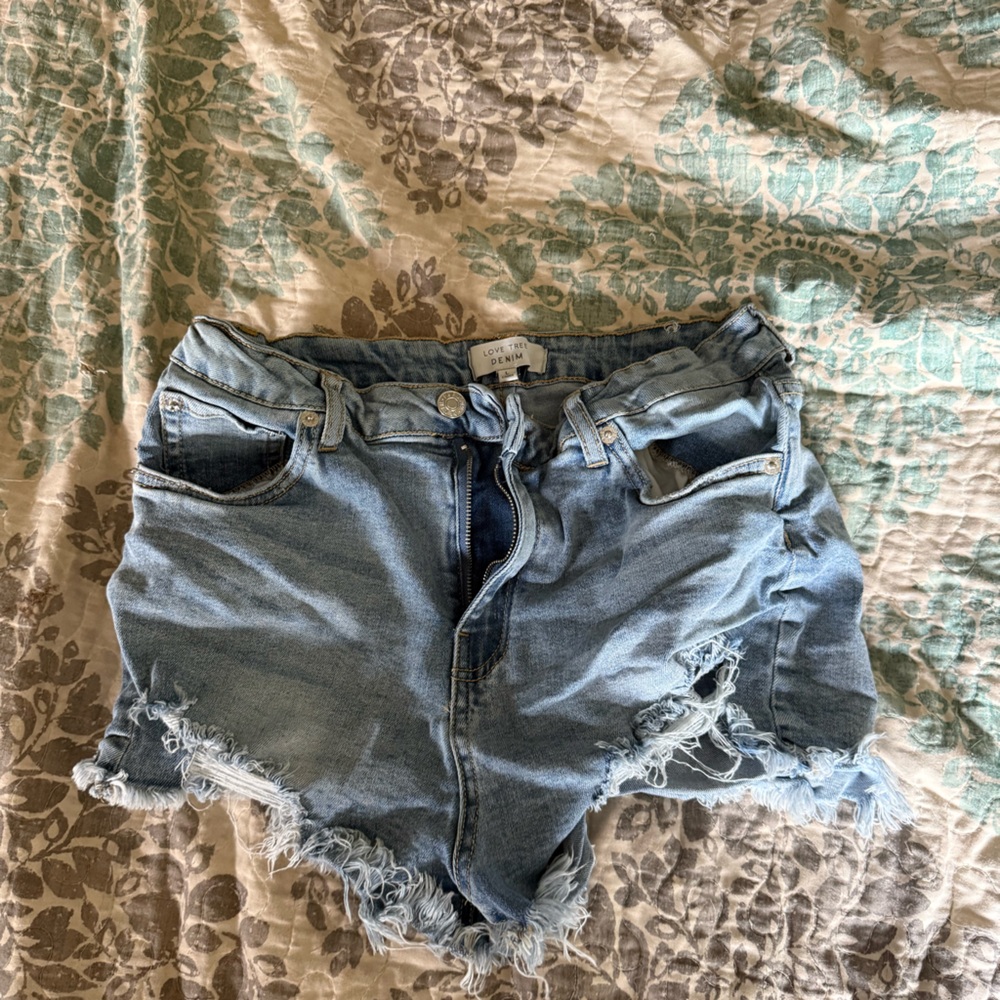 Love Tree Blue Jean Shorts Frayed Hem